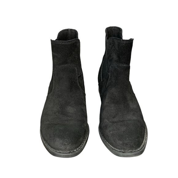 Born black suede leather upper Chelsea ankle bootie style F57203. Size 8 - Picture 3 of 10